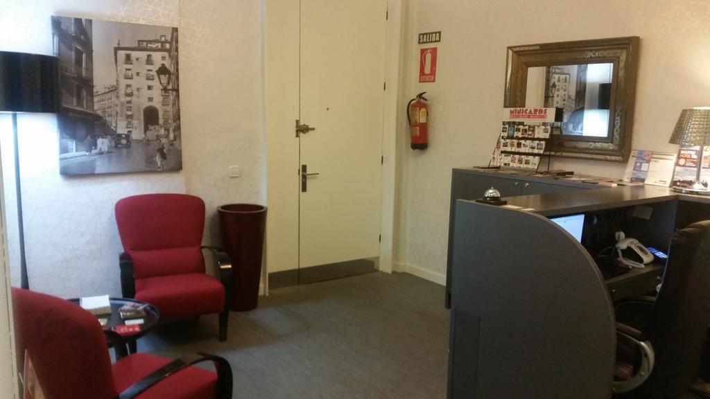 Hostal Montecarlo - Madrid — Fotos 2